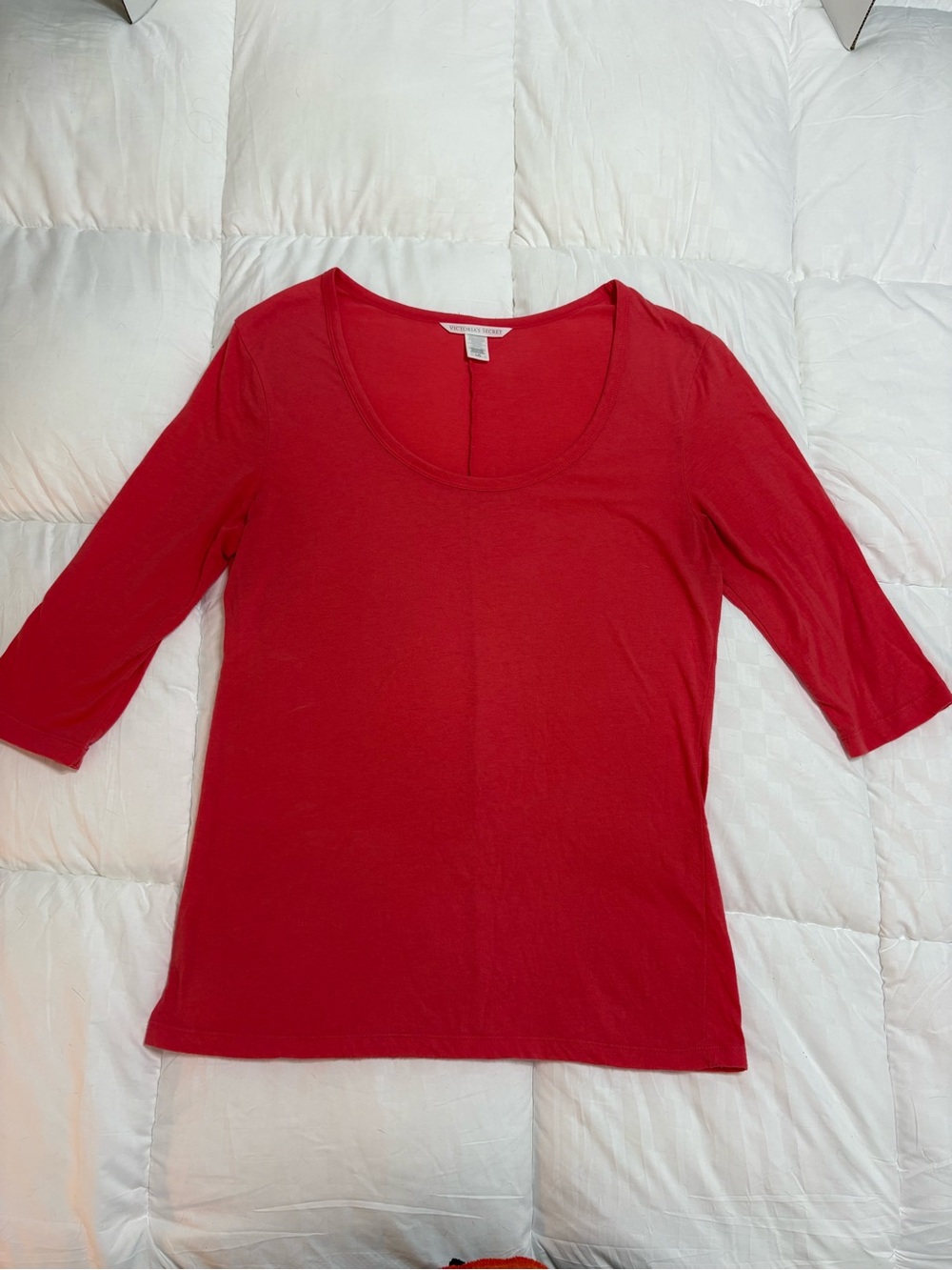 Victoria's Secret Women’s Red Solid Scoop Neck 3/4 Sleeve Top Size L